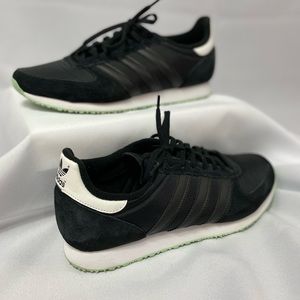 Like New! Adidas shoes